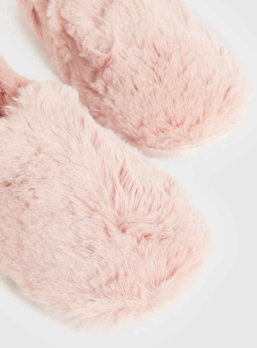Tu Women's Blush Pink Faux Fur Slippers - Cozy Indoor Slide House Shoes