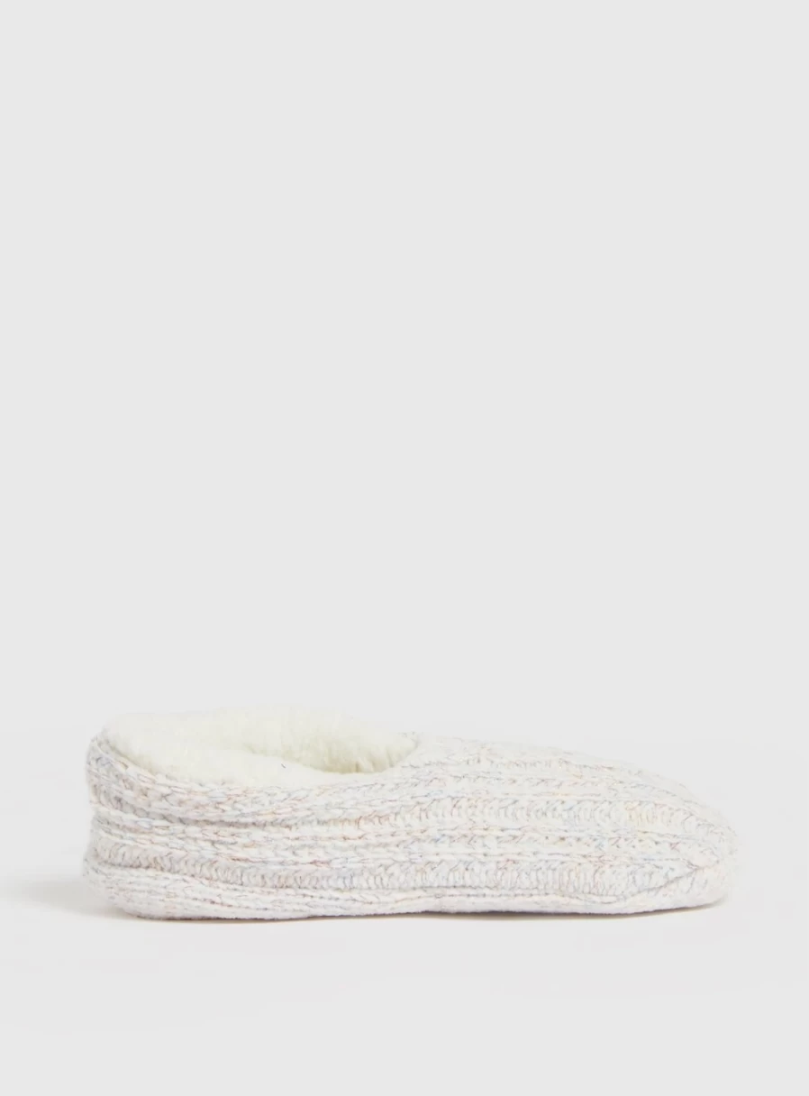 Tu Women's White Borg Lined Footsie Slippers - Cozy Winter Slippers for Women Size 6-8
