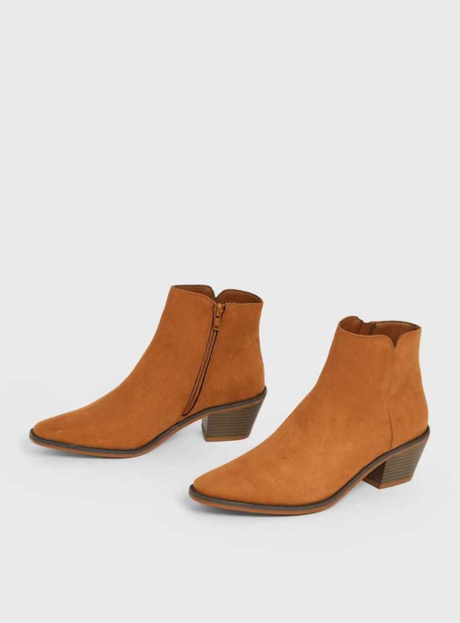 "TU Women's Tan Western Ankle Boots - Size 6"