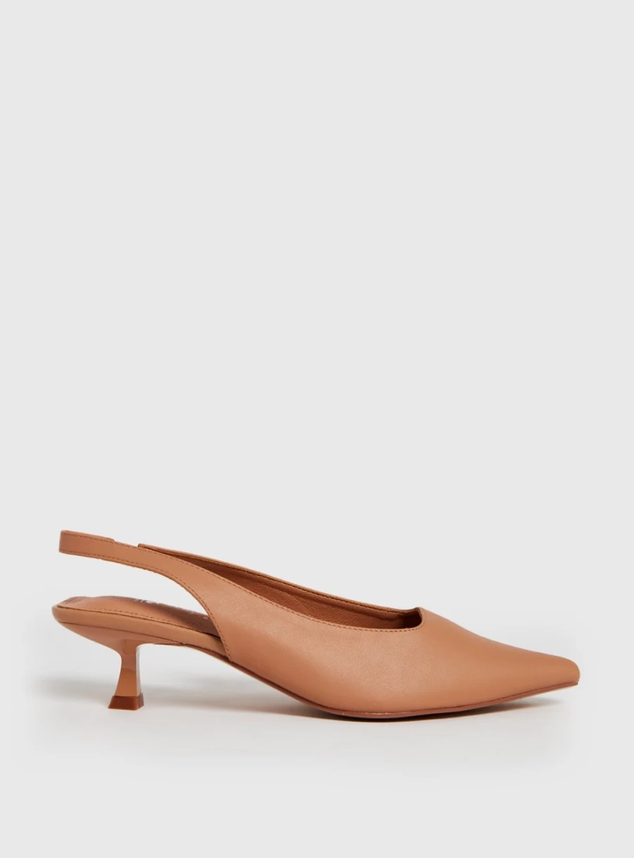 Tu Women's Beige Pointed Toe Slingback Kitten Heels - Size 7
