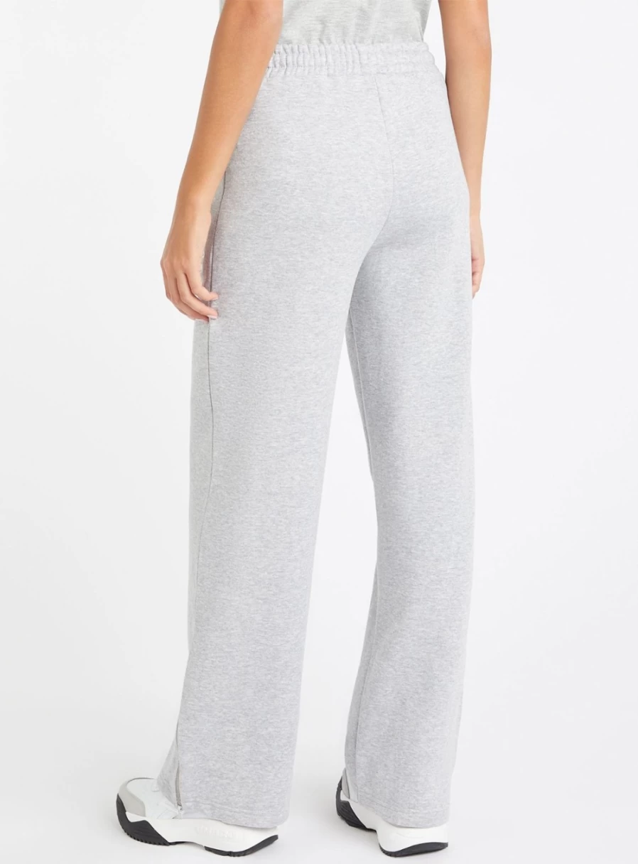 Umbro Women's Straight Leg Sweatpants - Comfortable Core Collection Trousers for Casual Wear