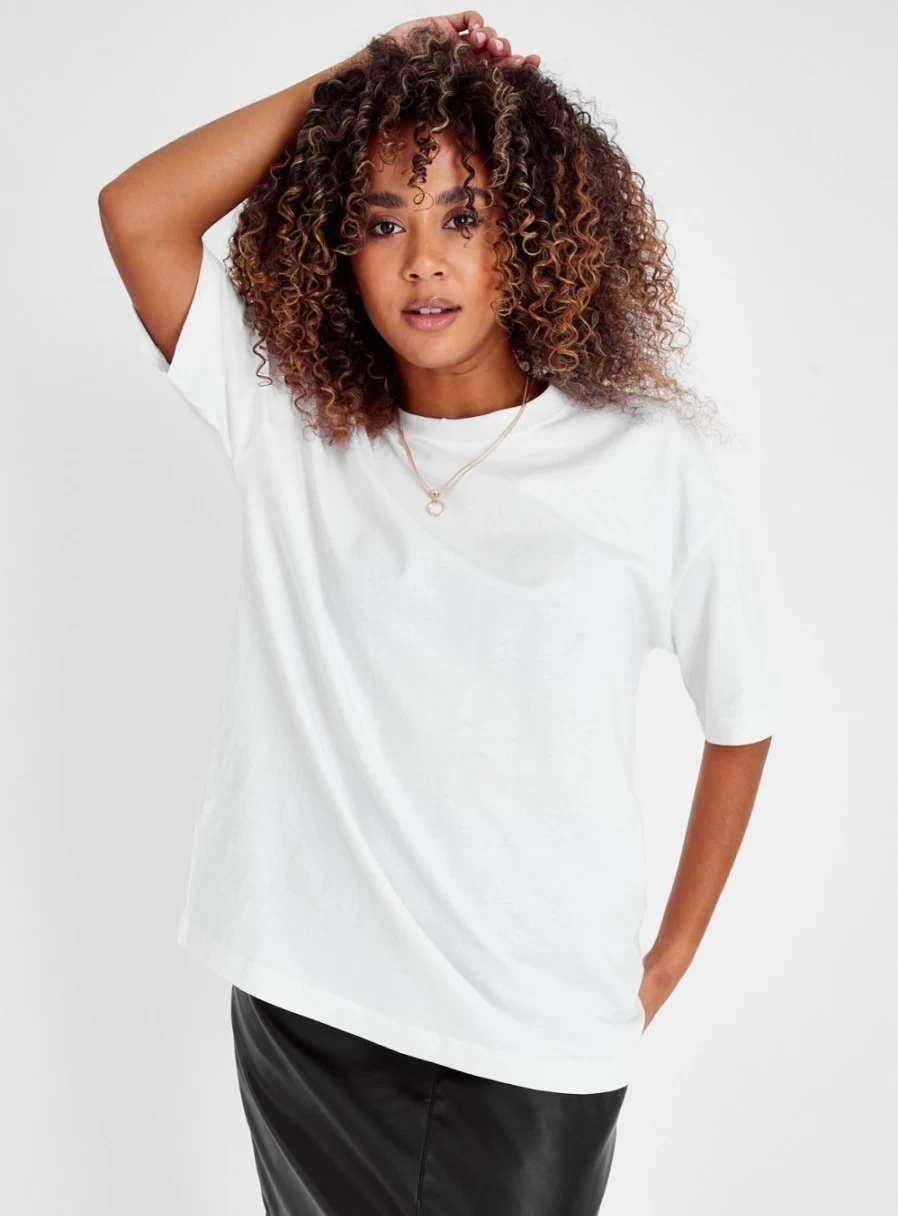 "Tu Women's White Oversized T-Shirt - Comfortable Loose Fit Casual Top"