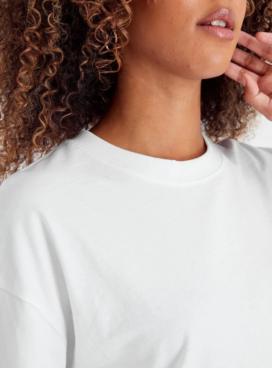 "Tu Women's White Oversized T-Shirt - Comfortable Loose Fit Casual Top"