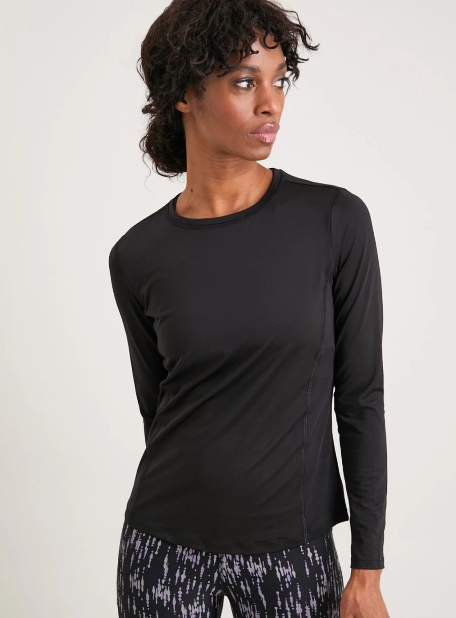 TU Women's Active Black Base Layer Long Sleeve Top - Moisture Wicking Thermal Shirt for Workouts & Cold Weather
