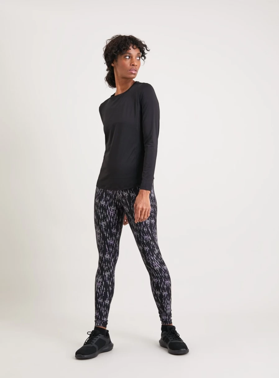 TU Women's Active Black Base Layer Long Sleeve Top - Moisture Wicking Thermal Shirt for Workouts & Cold Weather