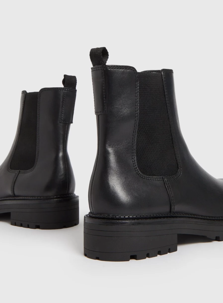 "Tu Women's Black Leather Chelsea Boots – Comfortable & Stylish Size 5"