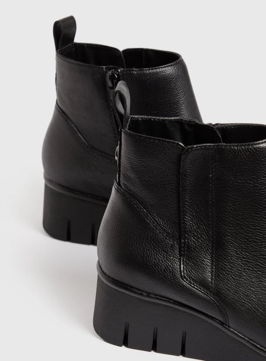 "Tu Women's Black Leather Wedge Boots - Stylish 4-Inch Heel Boots for Women"