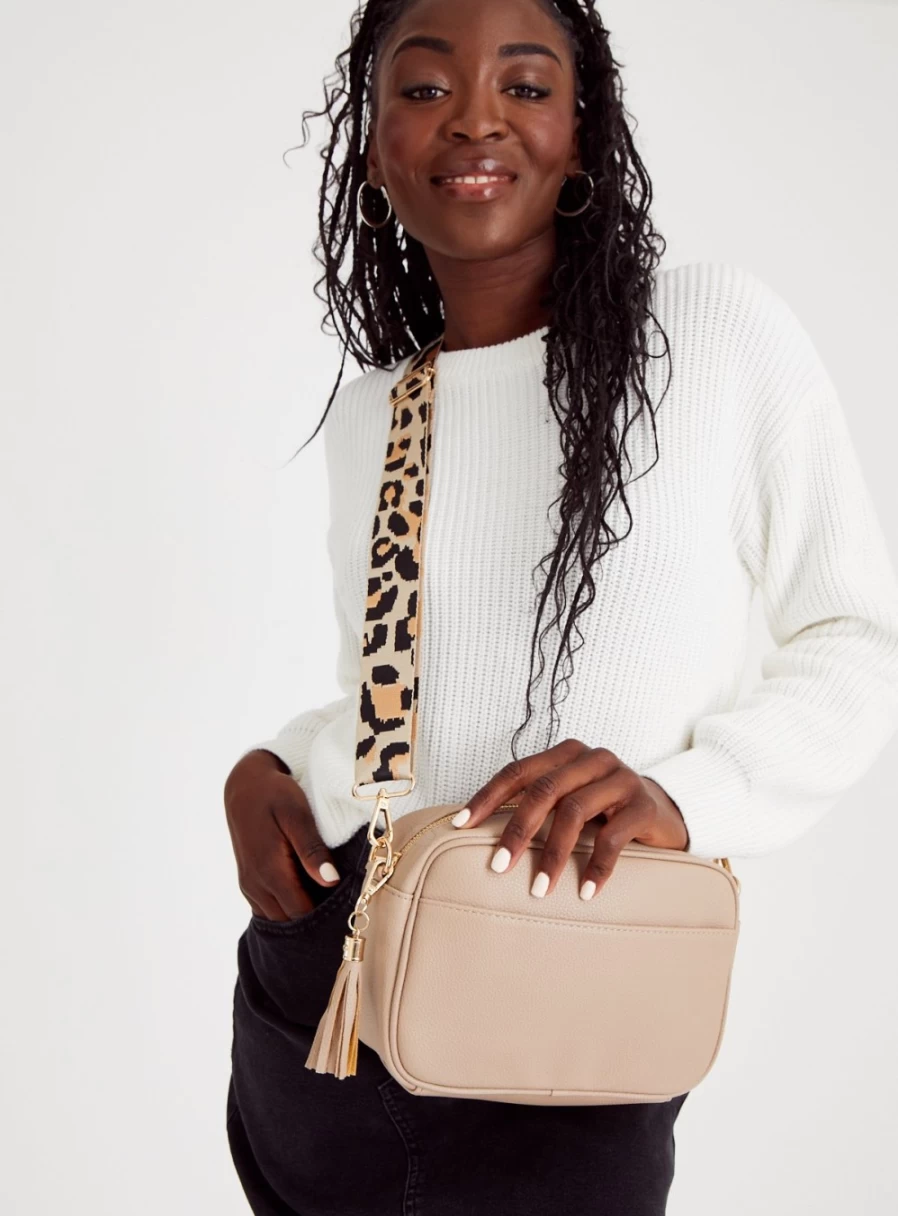 TU Women's Neutral-Tone Crossbody Camera Bag - Compact & Stylish Shoulder Bag for Everyday Use