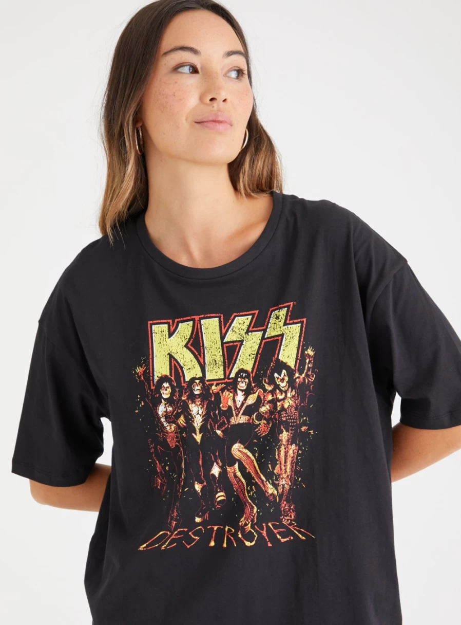 Tu Women's Halloween Kiss Oversized Graphic T-Shirt - Spooky Rock Band Tee
