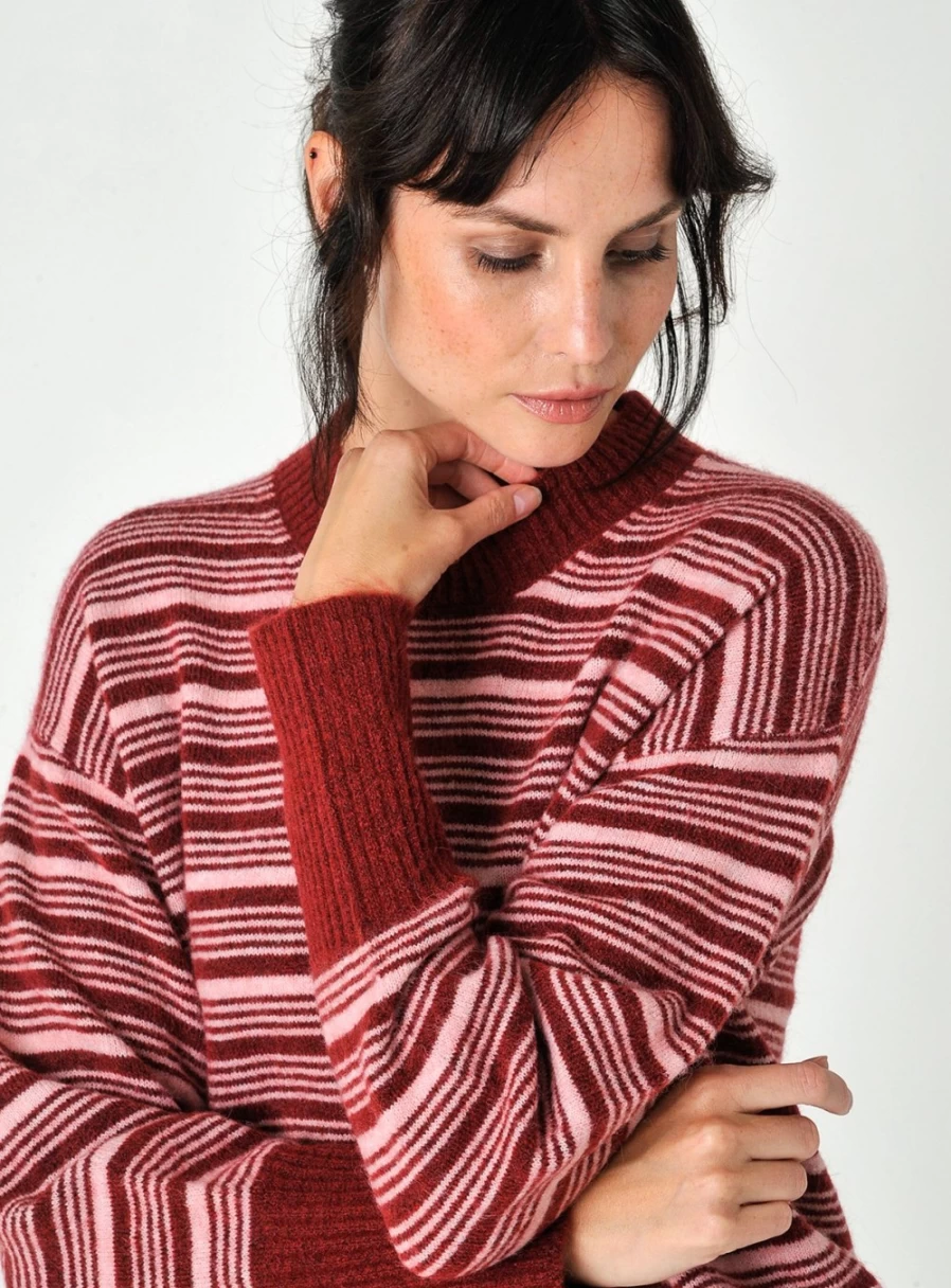 Burgs Women's Troswell Knitted Jumper - Soft Winter Sweater Size 8