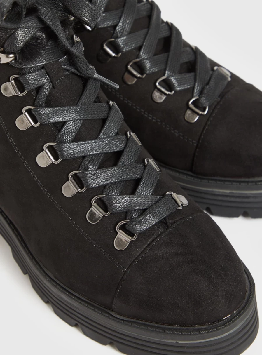 "TU Women's Black Faux Fur Lined Hiker Boots - Winter Hiking Shoes Size 5"