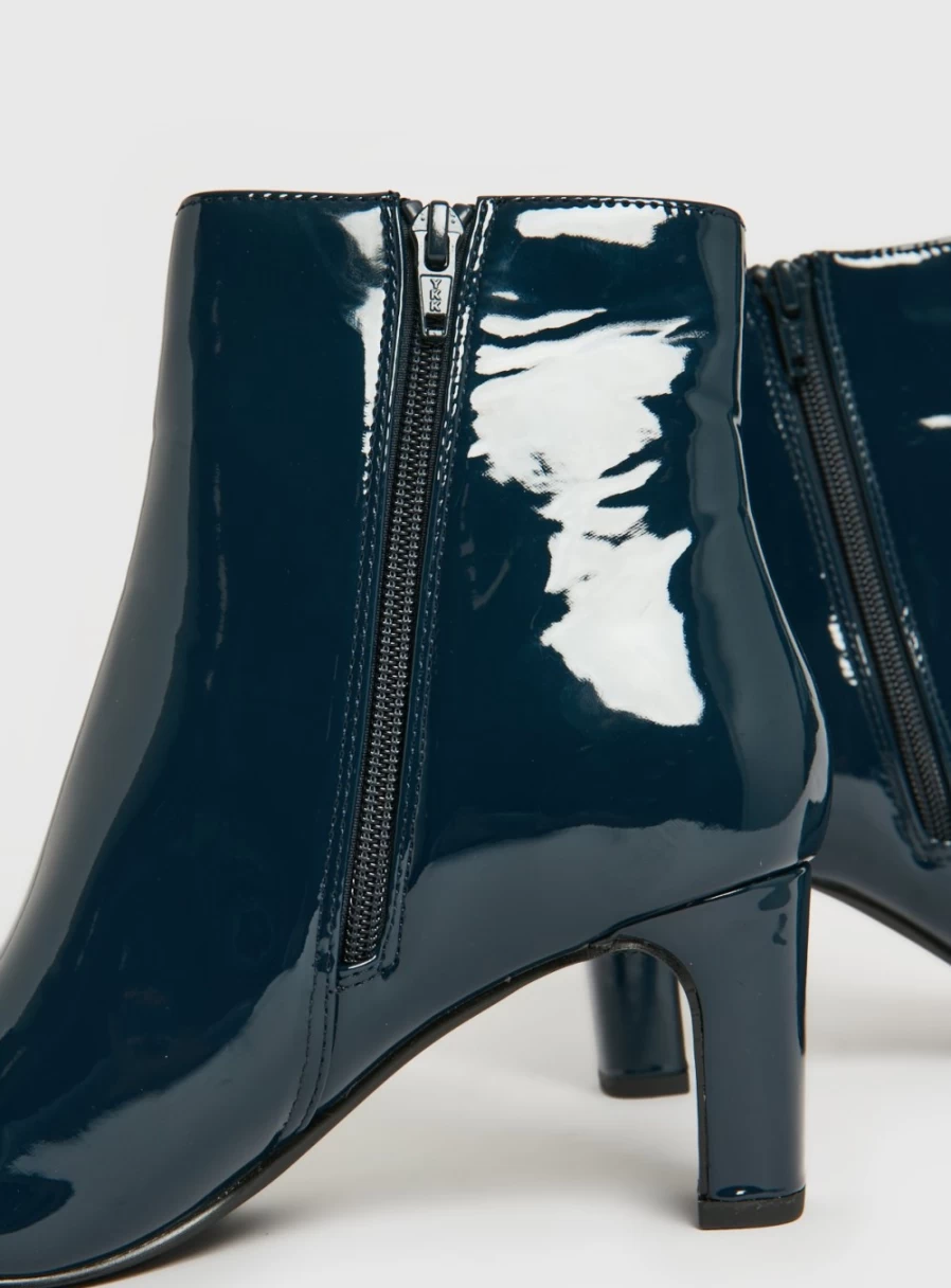 Tu Women's Navy Blue Faux Patent Leather Heeled Boots - Size 8 Chunky Heel Ankle Booties