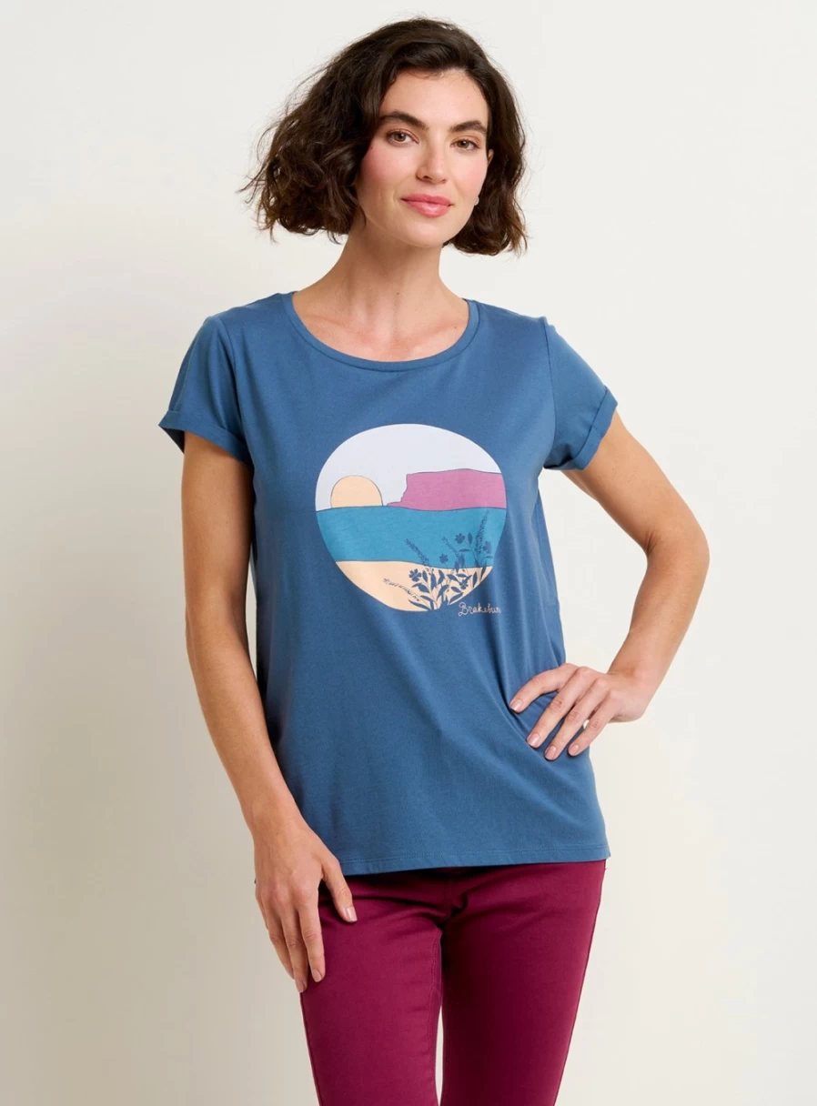 Brakeburn Women's Seascape Graphic T-Shirt - Stylish Casual Tee for Everyday Wear