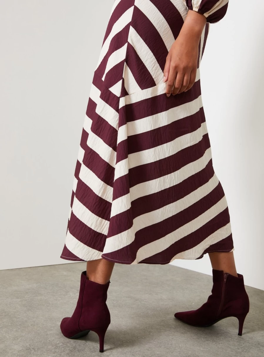 "For All The Love Women's Striped Printed High-Low Slip Skirt - Size 16"