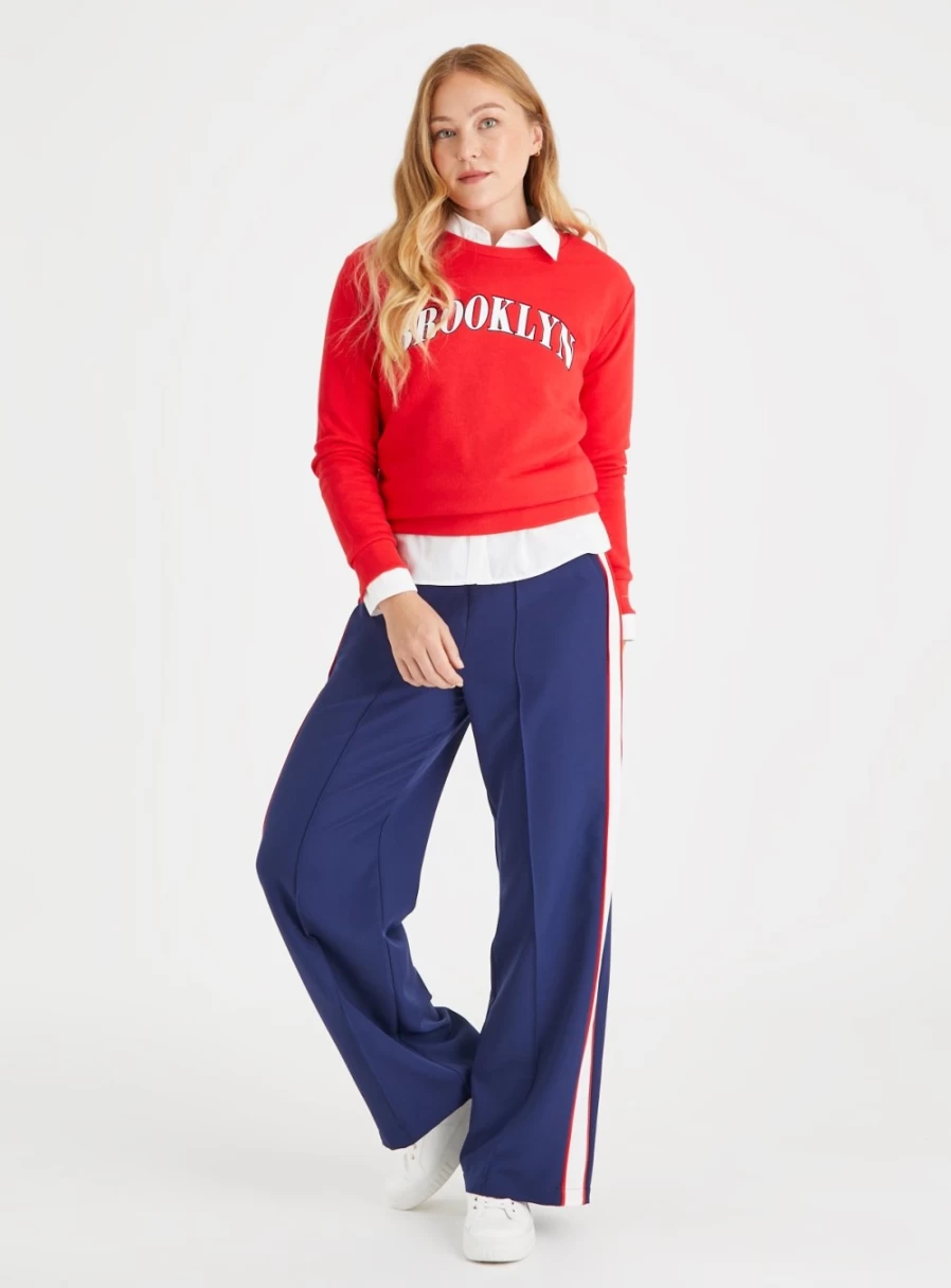 Tu Women's Red Brooklyn Sweatshirt - XL Cozy Pullover Casual Streetwear