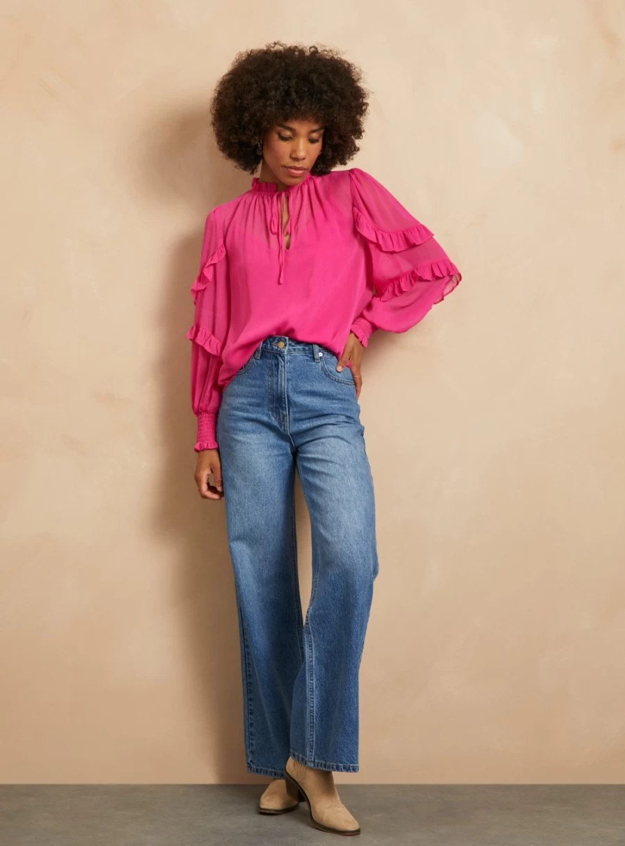 Everbelle Women's Pink Crinkle Chiffon Blouse with Frill Details - Size 16