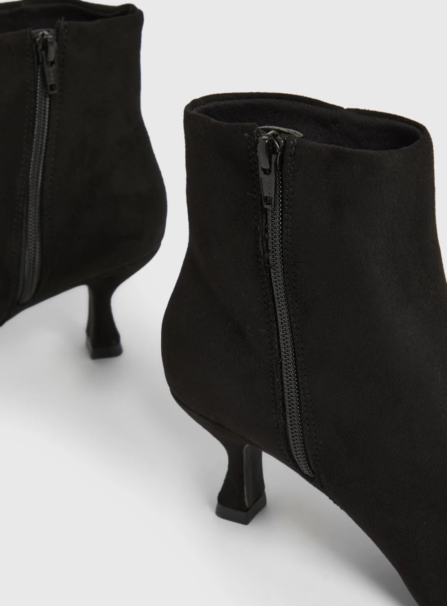 Tu Women's Black Kitten Heel Ankle Boots Size 6 - Stylish Pointed Toe Chunky Heel Booties for Women