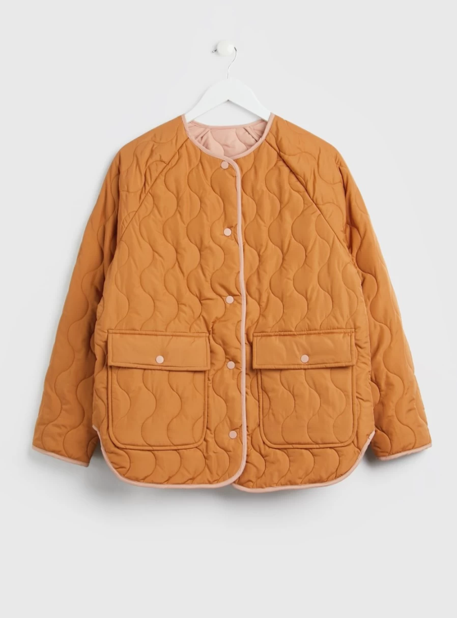 "Tu Women's Neutral Reversible Quilted Jacket – Lightweight 14"